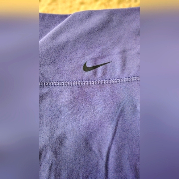Nike Womens (Small) Cropped Workout Leggings - Picture 3 of 6